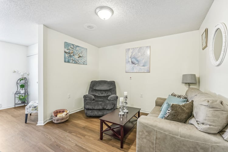 22-web-or-mls-SW 89th St-015