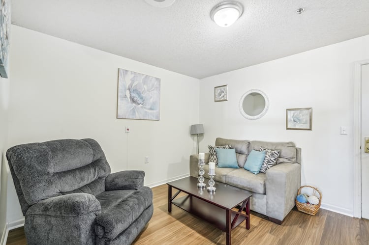 24-web-or-mls-SW 89th St-017